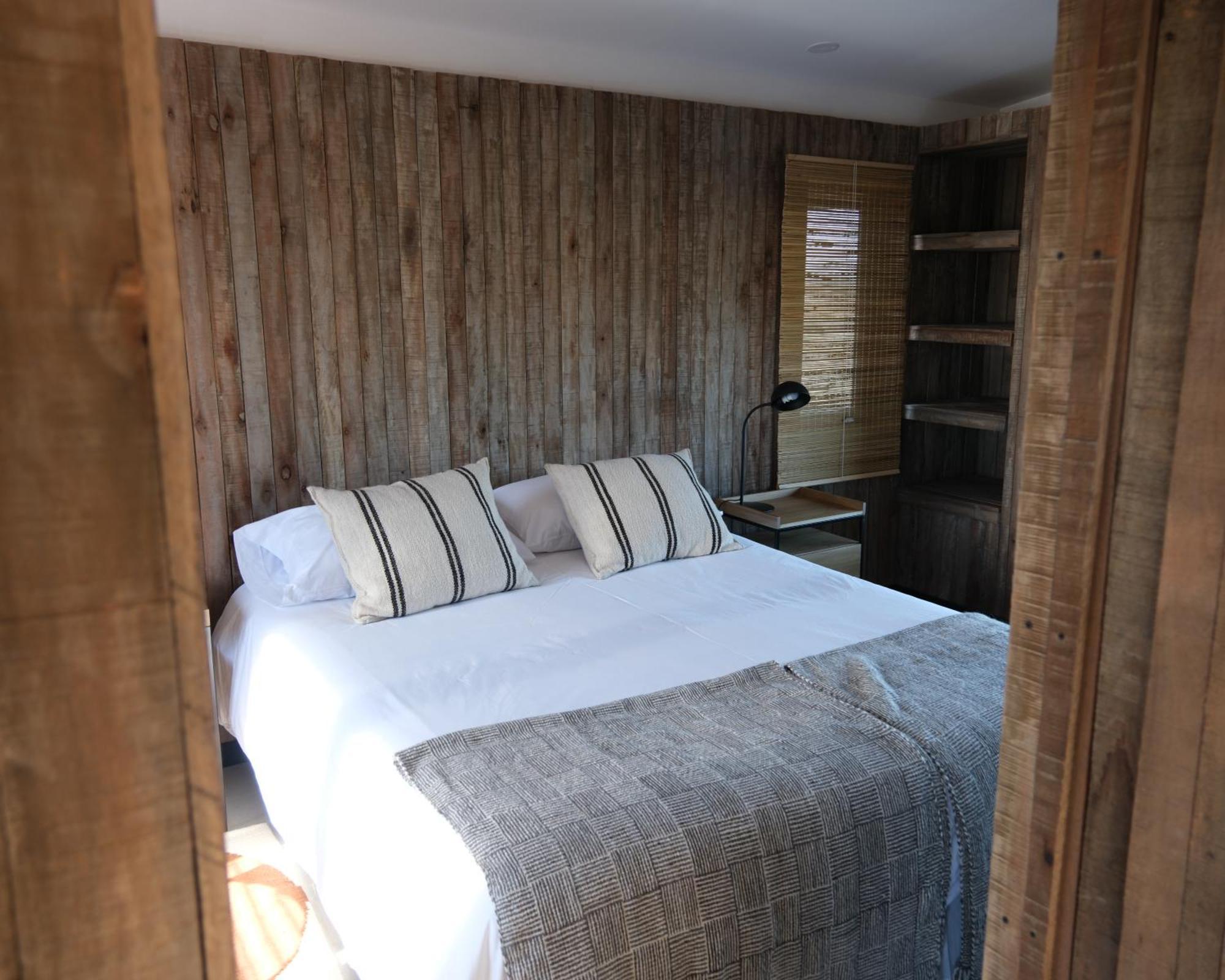 Bahia Bustamante Lodge Экстерьер фото